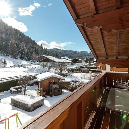 Apartmán In Altenmarkt Near Lifts *